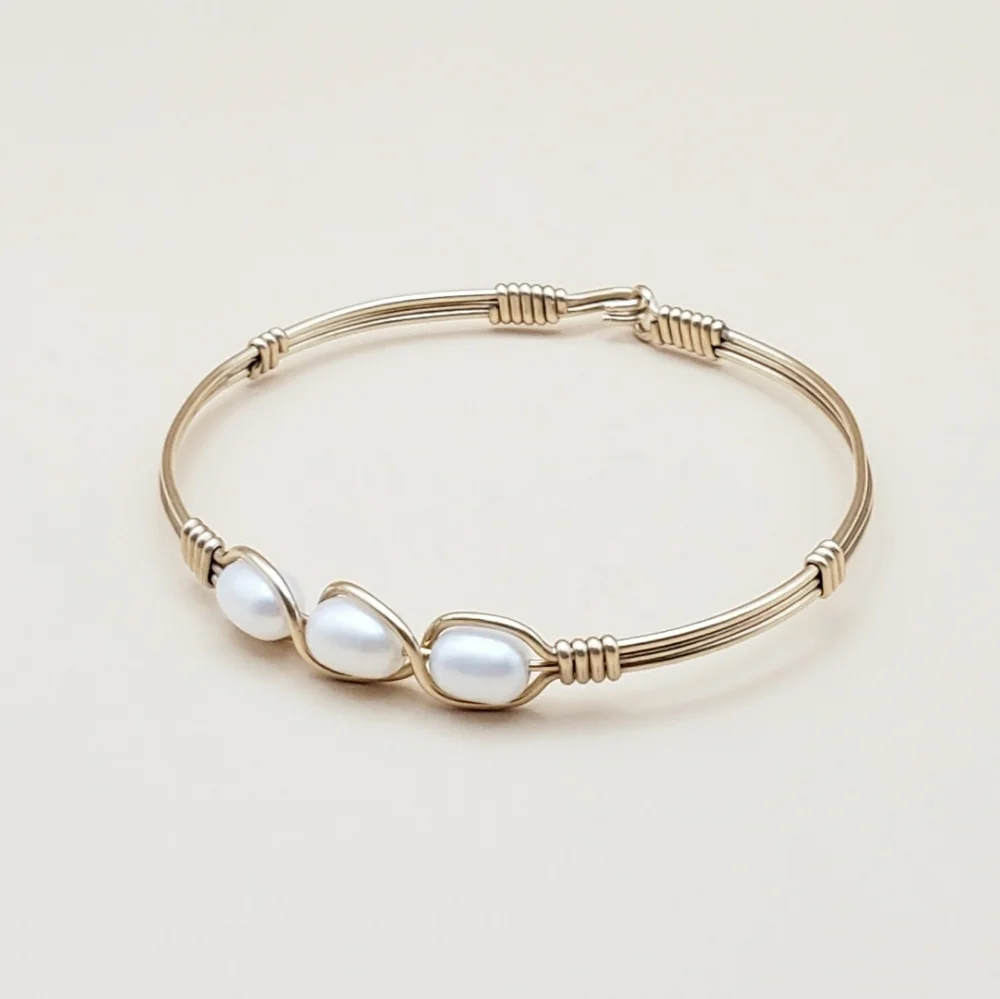 Beautiful 3 Freshwater Pearl Gold Bangle - Picture 2 of 10